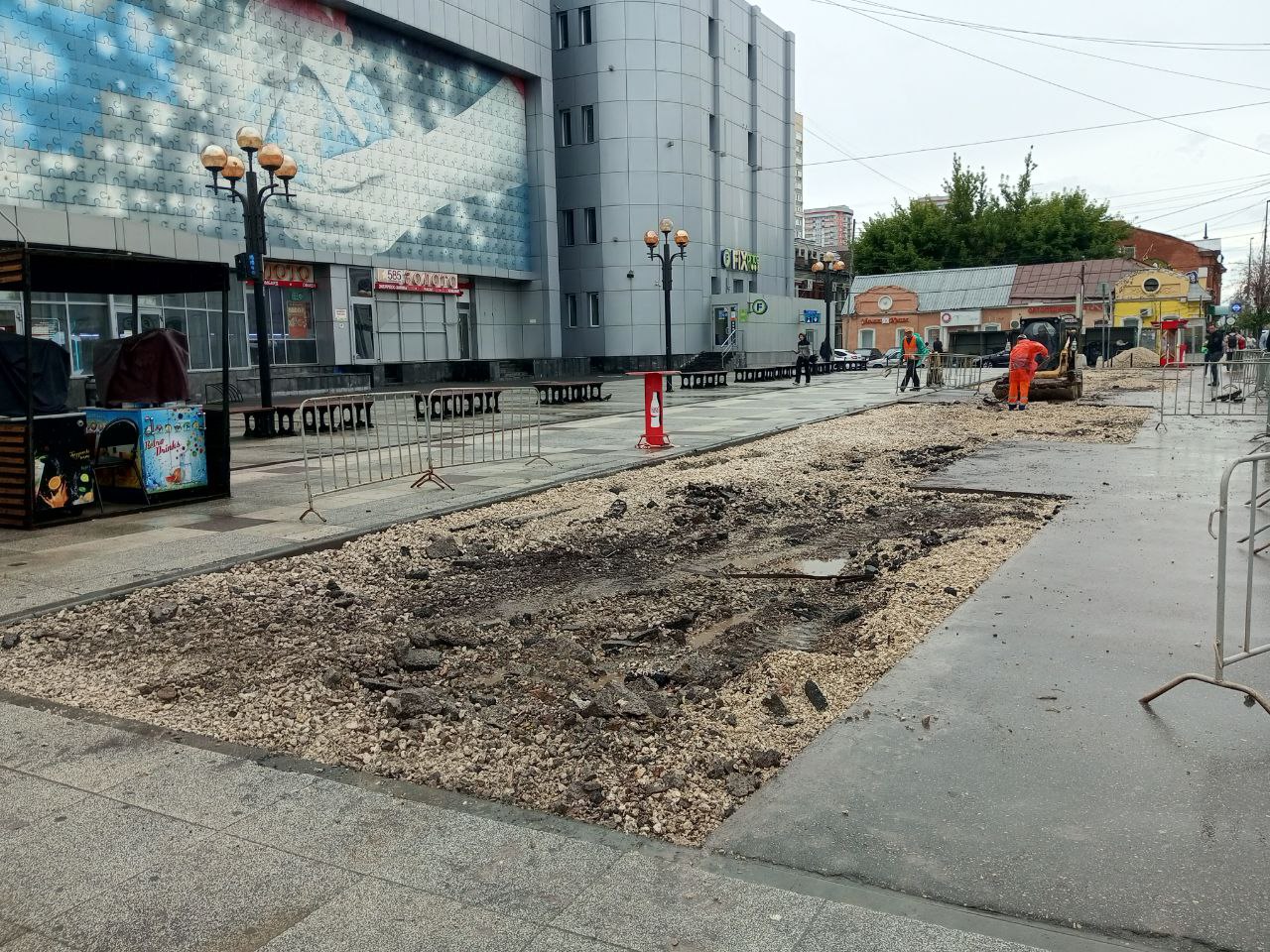 С начала года Саратов очистили от 229 нелегальных ларьков и 172 рекламных щитов